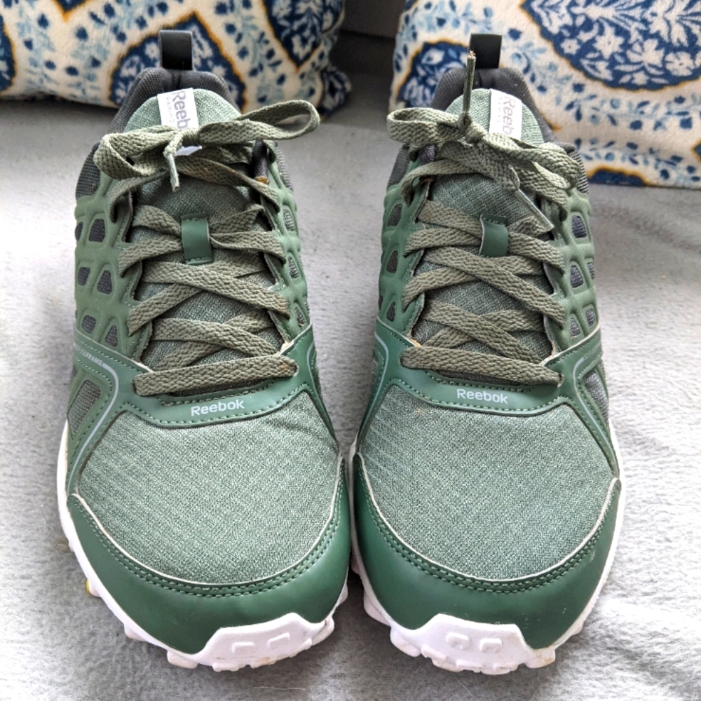 Like NEW Reebok Realflex 3.0 Training Athletic Sport Sneaker Green Shoes Size 10